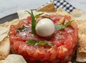Tartare de tomate et mozzarella